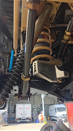 Full underbody IGL Aegis 2k clear hydrophobic graphene reinforced anti corrosion coating with IGL Armor 2k abrasion resistant hydrophobic graphene reinforced anti corrosion coating to the wheel wells. #troopcarrier #troopy #landcruiser #rustproof #troopcarriersofaustralia #79series #RustProof #toyota #rustproofing #toyota4x4 #perth4x4 #toyotalandcruiser #troopysetups #troopylife #troopcarriers_of_australia #76serieslandcruiser #underbodycoating #iglcoating #anticorrosion #rustremoval #vehicleres