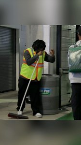 82K views · 963 reactions | Peyton heard the voice of Ray Lewis and it got him SPOOKED  (via NFL) | DraftKings | Facebook