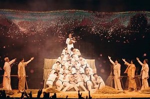 'Mẹ yêu con' – Tình mẹ được tôn vinh bằng âm nhạc ngọt ngào, sâu lắng