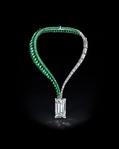 136K views · 826 reactions | This 1 necklace is worth more than 150 Ferraris! | Secret Lives of the Super Rich | Facebook