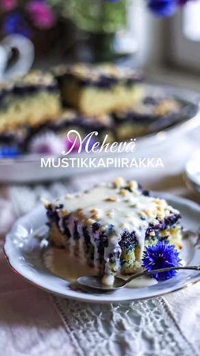 Mehevä mustikkapiirakka - Irresistible Blueberry Pie Recipe