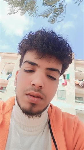 ‏#الشعب_الصيني_ماله_حل😂😂 #بتشبه_عليا_مش_فاكر_عنيا_👀