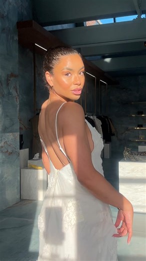 ALISSIA LOUISA CAIN 🦋⚡️ on Instagram: "think i found the cheat code.. ✨ @bardot dress via @maisonde_fashion"