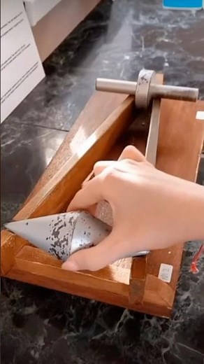 Simple physics Experiments. Caption this!! #physics #geometry #mathematics