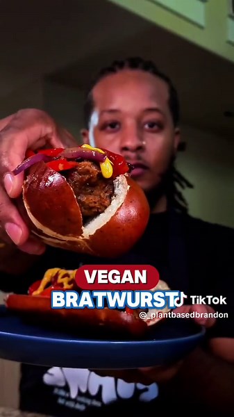 Let's make some Homemade Vegan Bratwurst 🌭 with mushrooms, chickpeas and spices. Everything taste so much better when you make it at home. 🙌🏾 Recipe ⬇️: Ingredients: 1 15 oz can chickpeas 1 cup of chopped Portobello Mushrooms 1 cup of chopped oyster mushrooms 1/4 red onion, diced 2 tsp minced garlic 1 tsp garlic powder 1 tsp smoked paprika 1/2 tsp Oregano 1/2 tsp all spice 1/2 tsp fennel 1/2 tsp Cumin 1/2 tsp ground sage 1/2 tsp pink Himalayan salt 1/2 tsp Black pepper 1/4 tsp crushed red pep