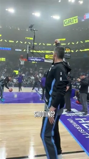 Transforming Basketball on Instagram: "A question we receive frequently is how we develop adaptive shooters. This is where differential learning (DL) forms a key part of our player development framework, existing as a highly useful tool for complementing CLA practice tasks. This is a great alternative to traditional shooting instruction which sees coaches imparting specific mechanics onto the shooter through decontextualized drills such as form shooting."