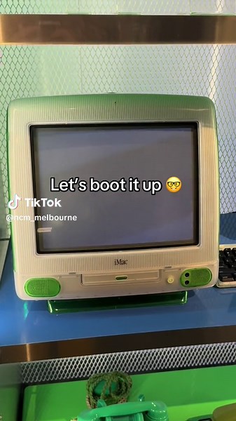 Reviving the 1999 iMac G3 CRT Experience