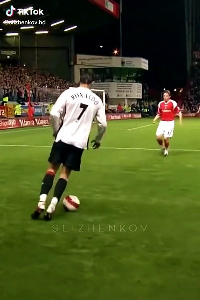 Cristiano Ronaldo Skills Showcase vs Charlton 2006/2007 Season