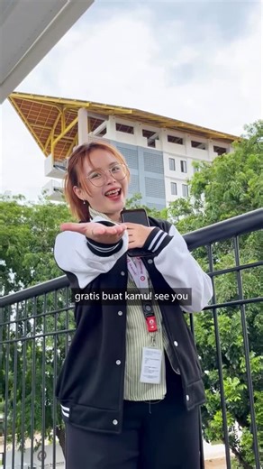 Main ke kampus yuk, kamu bisa eksplor gedung 10 lantai dan lihat canggihnya Lab iOS sampai Mini Hospital kami secara gratis! Yuk daftar campus tour sekarang 🏢✨ | Horizon University Indonesia