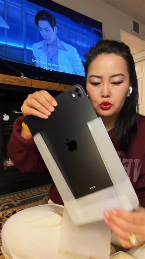 189 reactions · 14 comments | Unboxing IPad pro Black  | Ariuntuya Jagvaral | Facebook