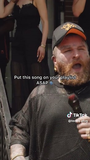 Teddy Swims Live: An Unforgettable Love Song Performance