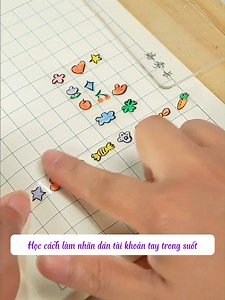Làm nhãn dán tài khoản tay trong suốt