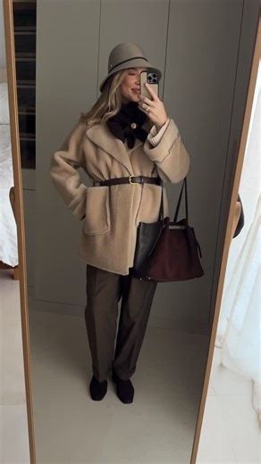 Welcome to “Style It With Nadia” ✨ a new series where I style my favorite wardrobe pieces for some inspiration when getting dressed 🫶 Episode 1: The Scarf Ring — a timeless accessory that’s effortlessly elevating your look this winter Scarf Ring | vintage from @poshmark Scarf @rosaeparisofficial Coat @constancethelabel Belt & Pants @lilysilk Hat @helen_kaminski Bag @paris64world Boots @daniellashevel Jewelry @lanadiajewels #effortlesslychic #casualchicstyle #elegantstyling #winteroutfitideas | 