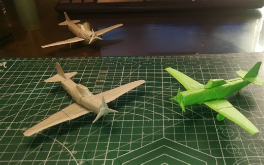 【折纸教程】二战螺旋桨战机教程（原创），一张方形纸纯折不剪裁定型用了胶水。