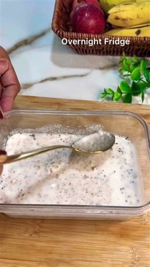 Coconut Almond Milk Oats & Chia Pudding | Healthy Breakfast