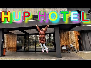 SPELEN EN ZWEMMEN IN HET HUP HOTEL MET MONKEY TOWN #familyvlog