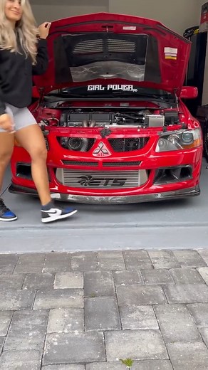 The garage queen in her natural habitat 😅 | Prbeauty