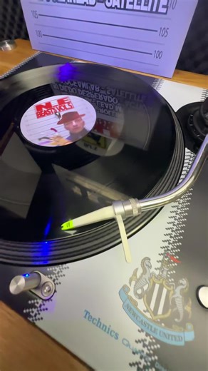 Discover Studio Techniques for Moon Bass Rolling