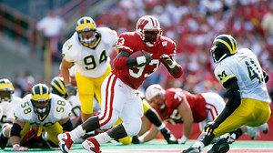 Top 10 Badger football players of all time