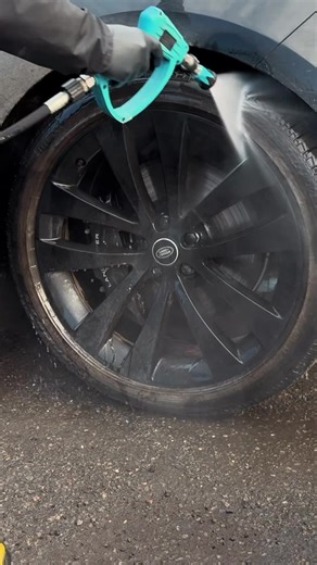 Wheel Cleaning 👇10% off for all detailing products with code SLEEK10👇 https://ultracoatpro.co.uk?sca_ref=10240647.xV65lAtcNuc ✅Paint Correction starts from £650 ✅Full Front End PPF starts from £1450 ✅Interior Deep Clean starts from £250 ‼️Vouchers Available‼️ 📍 211 Cambuslang Road Glasgow, Lanarkshire G72 7TS United Kingdom John Hillhouse Industrial Estate, Unit 30, Sleek Customs 👨‍💻 www.sleekcustoms.com 📱 07394463391 #detailing #rangerover #wheels #detailedbysleekcustoms #sleekcustomsgara