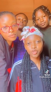 Cameroun : Les 04 filles qui ont créé la tendance « JE SUIS ZOUK MIEL » devenue très très virale sur TikTok ont été traduites au CONSEIL DE DISCIPLINE et risquent d’être définitivement exclus de leur lycée pour cause : Elles ont fait cette vidéo avec la tenue de classe de leur établissement et c’est interdit. | Affairons-nous vivant