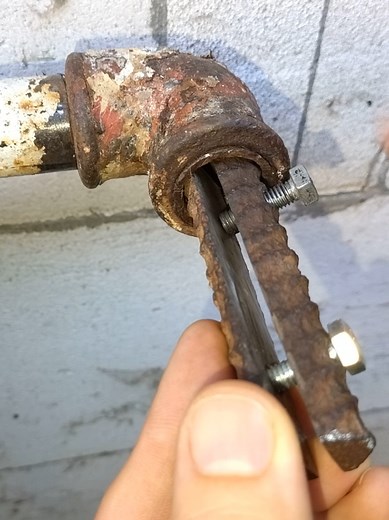 Genius DIY Plumbing Idea: Removing Broken Faucet Threads