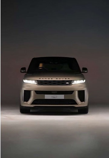 Discover the Range Rover SV Serenity in Flux Silver