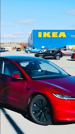 My Car Came to Pick Me Up..Alone..Tesla FSD Summon