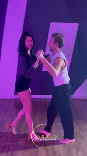 🔥 SALSA FUSION – THE SALSA WE TEACH AT CARIBBEAN DANCE STUDIO 🔥 Our Salsa Fusion is a linear salsa with a strong Cuban influence, making it incredibly versatile and perfect to dance anywhere! 💃🕺 👉 It all starts with Filippo! Levels 1 and 2 are designed for beginners: this is where you build the foundations, understand the music, and develop the essential techniques to dance with confidence and have fun. 👉 Take it to the next level with Eyin! From levels 3, 4, and 5, the training becomes mo