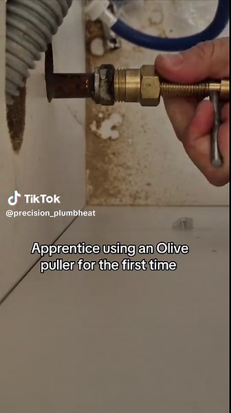 Letting the apprentice use an olive puller for the first time #fyp #viral #plumbing #fypppppppppppppppppppppp #trending #reels #dayinmylife #work #CapCut #MemeCut