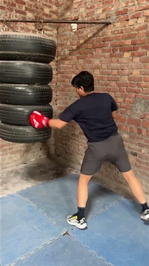 "How to Punch Like a Pro! 💪 #boxingtips