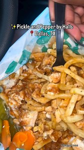✨Pickle and Pepper by Halls 📍Dallas, TX 🍟 Greedy Fries: Hot Honey (9/10): Hot Garlic Parmesan (7/10) 🥒Fried Pickels:7/10 🥤 Strawberry lemonade & Fruit Punch: 10/10 🍰Biscoff fried cheesecake:8/10 🍃Saw they had some new items, I had to give them a try. The drinks are a must-try, the strawberry lemonade one 😮‍💨; I blinked and it was gone. The Greedy Fries are chicken tenders with whatever sauce you’d like. The hot honey was sweet with just enough spice. Even tho the Biscoff cheesecake was f