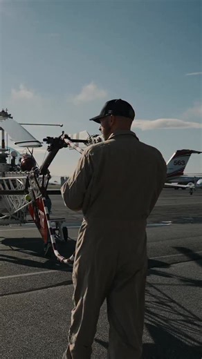 Learn from the best! Our instructors bring real-world experience and the students receive full advantage of their extensive knowledge! | Chinook Helicopters Ltd.