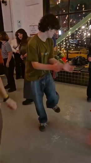Benson Boone Look-a-Like Northern Soul Dancing in British Local Pub #dance #party #dj