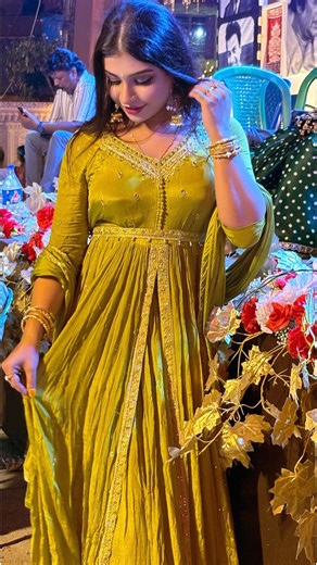 #instagram #lookup #mood #viralreels #support #boldwillhold #bongbeauty #bông #kalipuja #diwali | Shivani Bhattacharya