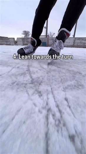 Secret tip at the end 🧐 How do you currently turn when ice skating? This is an advanced technique but very efficient and fast #iceskating #skating #tips #speed #winter #reelsfb #fyp #foryou #viral #tiktok | Rollerbearding