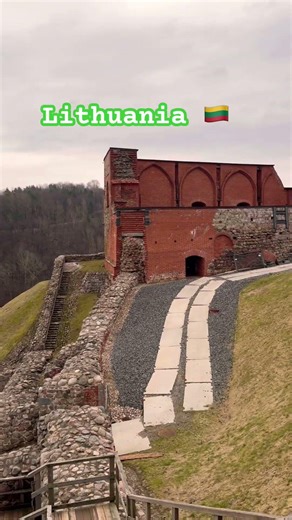 One of Europe’s Hidden Castle Gems 🏰 #vilnius#vilniuscastle#gediminastower#lithuania#baltictravel