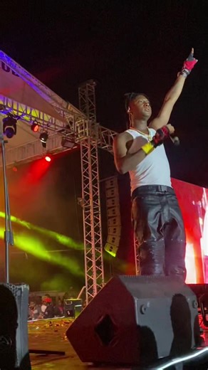 Bella Shmurda Live Performance of Sanity in Ibadan
