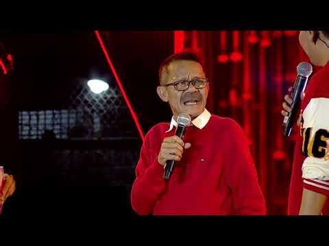 នាយក្រឹមសុំឱ្យក្រុមភ្លេងលេងបទ គោះទ្វាបេះដូង | Cambodia Mega Concert