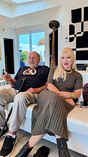 🖼️ From lava flows to papier-mâché dragon heads, Bev and Warren Charlton’s collection spans cities, styles and stories. As long-time NZ Art Show patrons, Bev and Warren have filled their homes – in Wellington, the Gold Coast, and Martinborough – with striking works discovered at the show over the years. From sculptural nudes to newspaper dragons, each piece tells its own tale. Introduced to the show many years ago by Chris Parkin, Bev and Warren have returned year after year to discover and sup
