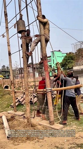 木枠と縄が“杭打ち機”になる：手作りの重力が刻む地中への道