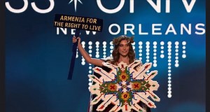 "Armenia for the Right to Live" The Representative of Armenia at Miss Universe walked to the Stage with a message for the world! 🇦🇲 ԱՄՆ-ում անցկացվող Միսս Տիեզերք 2022-ում Հայաստանը ներկայացնող գեղեցկուհին, ազգային տարազները ներկայացնելու ժամանակ բեմ դուրս եկավ՝ "Հայաստանն իրավունք ունի ապրելու"-գրությամբ․․․ | Made in Armenia