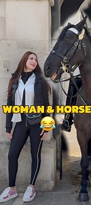 The tourits woman was amazed by the horse 🥰❤️ #fyp #kingsguard #highlight #everyone #Amazing #tourists | Rubz Daily Vlog