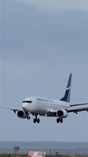 Classic Canadian Arrival ✈️ WestJet 737-800 Touches Down at YVR