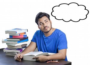 Can a final year BTech student apply for APPSC Groups?