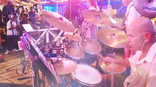 Hilton Colombo Oktoberfest Tag 2 #drums #drummer #drumstick #drummersofinstagram #Drumsolo | Albert Kraheberger