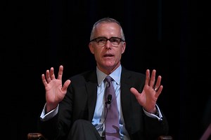 Ex-funcionário do FBI diz que Trump é um agente ativo da Rússia