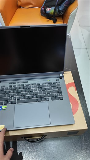 💥Unboxing ជូនបងប្រុស GAMING LATPOP ASUS ROG G615JHR សេរីឆ្នាំ 2025 ,ថ្មីប្រអប់ធានា២ឆ្នាំ✌️🇰🇭 Specifications : 1399$ ឆ្នាំ 2026 ឡើងថ្លៃហើយ ✅CPU : Intel® Core™ i7-14650H (16C/24T,5.7GHz)💚 ✅RAM : 16GB DDR5 5600Mhz ✅Storage : 1TB M.2 PCIe® GEN 4 ✅Screen : 16" FHD Display 165Hz ✅VGA : NVIDIA® RTX 5050-8GB GDDR7💚 ✅Keyboard : Backlit Chiclet Keyboard RGB ✅OS : Windows 11 License ✅Weight : 2.6 Kg | Color : Gray ✅Laptop is Original Box Company​​ ( P/F Warranty 2 Years Official -📍 ថែមជូន🎁 - Free RO