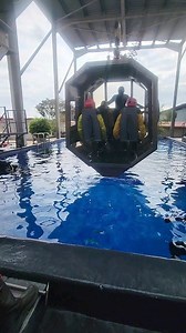 Une partie de la Formation BOSIET/HUET OPITO (Basic Offshore Safety Induction and Emergency Training/ Helicopter Underwater Escape Training), c'est une formation qui apporte aux stagiaires un nombre important d'outils de sécurité, incluant Induction Sécurité, Lutte et prévention incendie, Premiers secours, Sécurité et évacuation Hélicoptère et Survie en Mer. En suivant cette formation, le stagiaire sera sensibilisé aux dangers des installations Offshore ainsi qu'aux règlementa- tions de sécurité