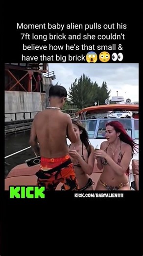 Moment baby alien pulls out his7ft long brick and she couldn'tbelieve #reels #babyalien #n3on #fyp